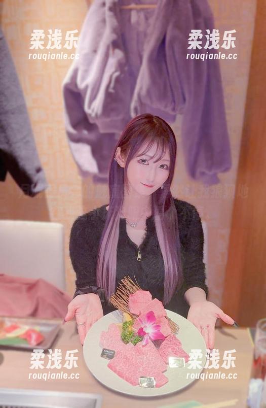 月城委员会的魅魔图集，居然让我狼狈地在我这小床狗眼中看个不停。