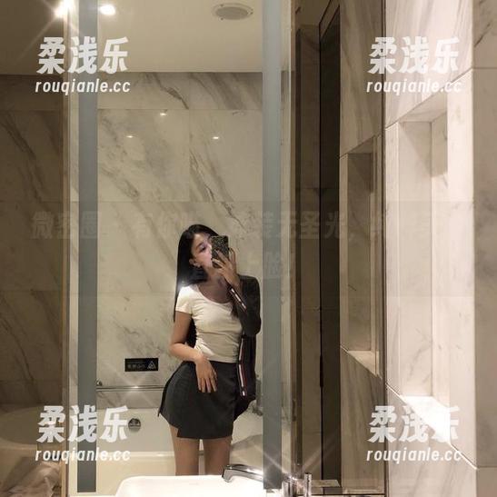 微密圈 - 有你喵，泳装无圣光，纯粹美图直接上脸！