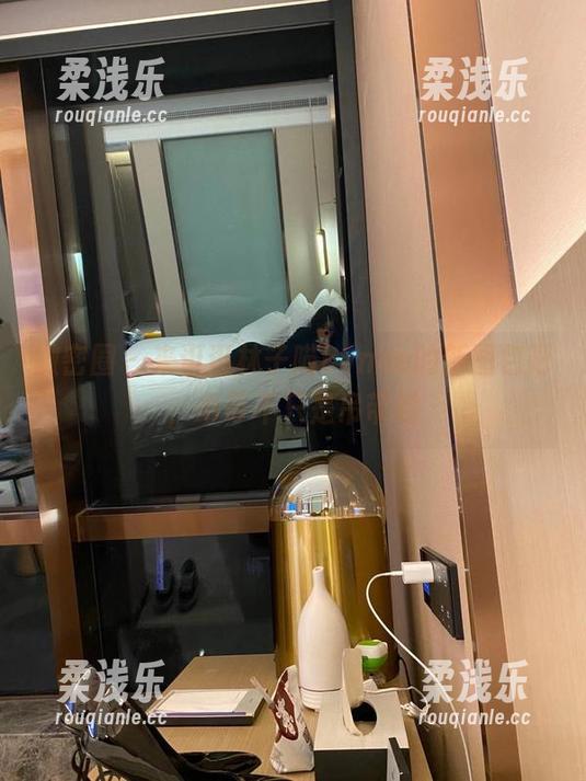 微密圈 - 来逛逛林子喵Lynne的新图包吧，吊带不只是吊带哦