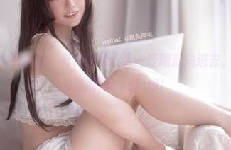 桃良阿宅的内衣图包，有种魔力让人一眨眼就陷进去，喜欢这种愈发迷离的cos风格！
