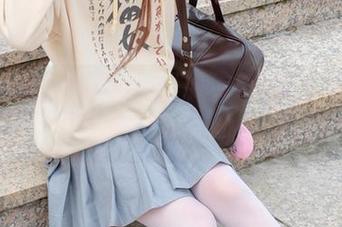 森萝财团 – 再来一张媛媛的体操服写真，看来动作很自如！