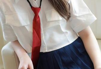 模范学院 – 徐微微mia户外合集：跑步吗？我只是想拍照而已！