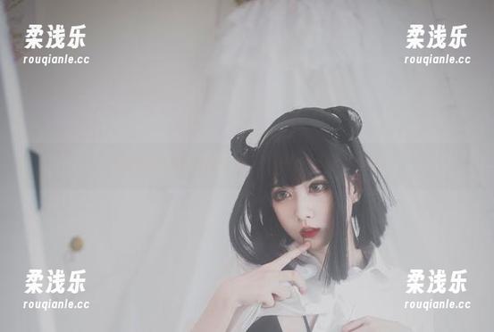 清颜颜子 清颜颜子的长腿写真,定制的不只是姿态