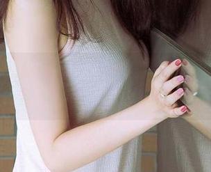 爱尤物 – 秘书也能有态度？任婷婷的写真来挑战你