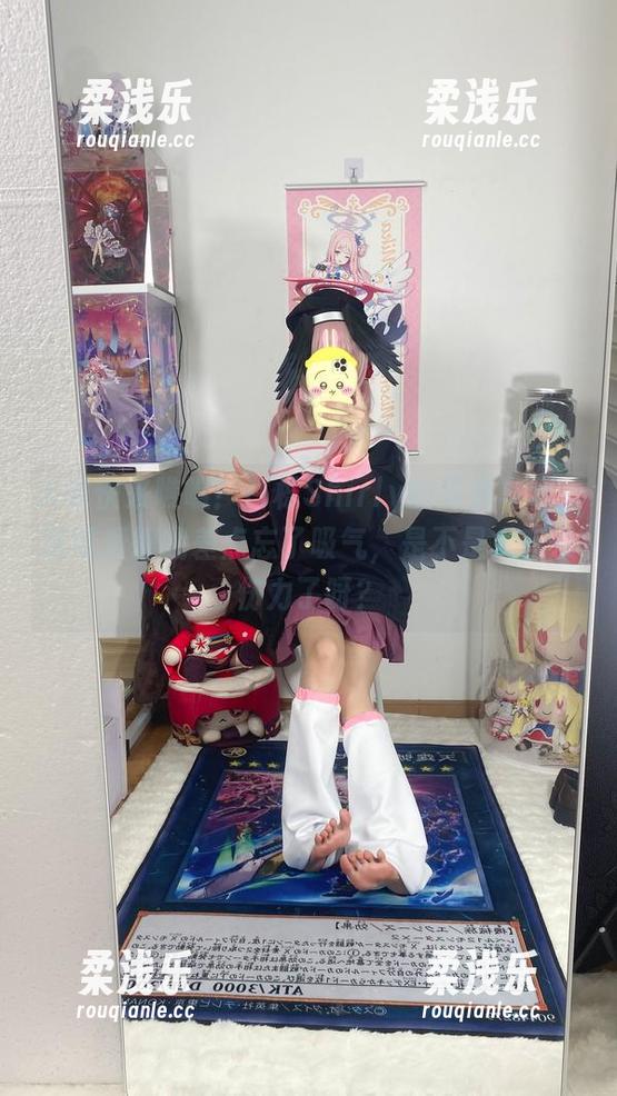 大家快来瞧瞧！白栎Shirly的高清写真，这可爱得我差点忘了吸气，是不是太有杀伤力了呀？