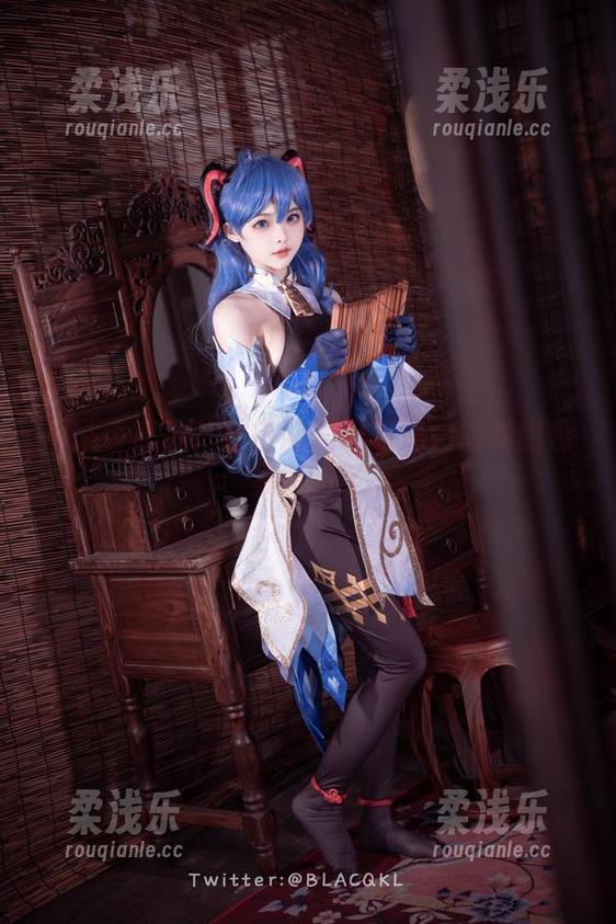 白莉爱吃巧克力 不懂香奈乎?看白莉爱吃巧克力的套图合集明白了