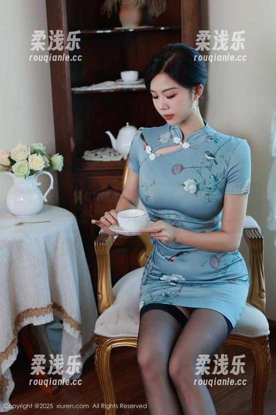 秀人网-Yomi悠蜜 秀人网 - Yomi悠蜜的豪华旅拍大集:每一张都是隐藏资源大片!