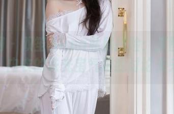 秀人网 – 双笙Alina私房探险：原图在线，内衣的珠光宝气跟我讨论未来