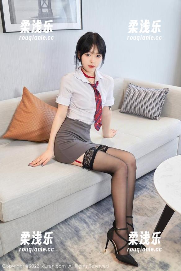 秀人网 - 办公室情怀：可乐Vicky的照片，居然让人对复印机有了新认识？