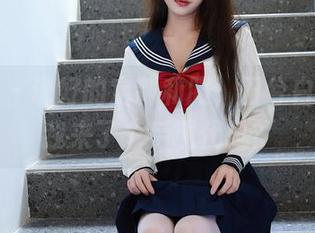 秀人网 – 说好的定制和服，田兮白偏偏给我来了个后现代风？
