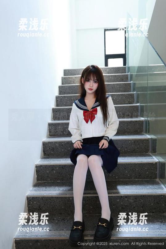 秀人网-田兮白 秀人网 - 说好的定制和服,田兮白偏偏给我来了个后现代风?