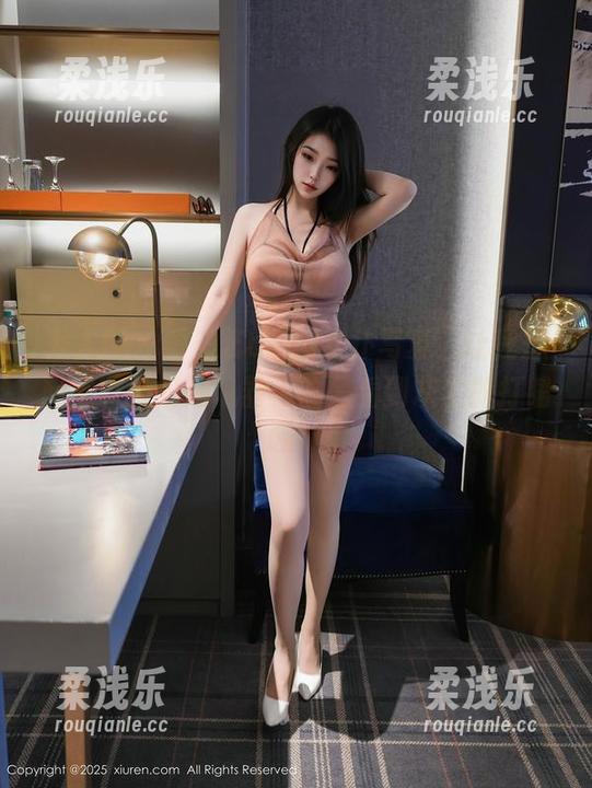 秀人网-童千艺cara 秀人网 - 童千艺cara女仆写真,让我想起我家的扫地机器人总是看到灰尘即打瞌睡!