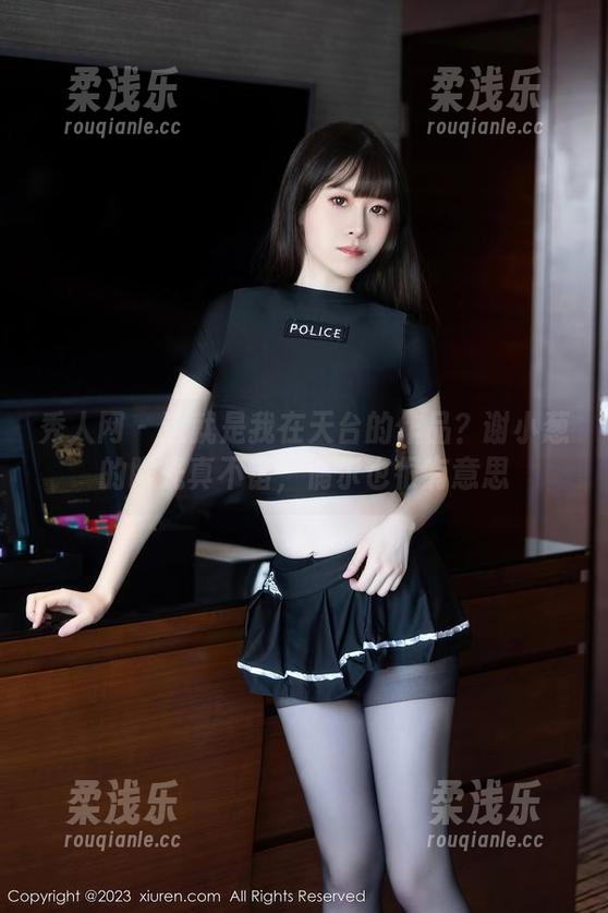 秀人网 - 这就是我在天台的作品？谢小葱的眼光真不错，偶尔也很有意思