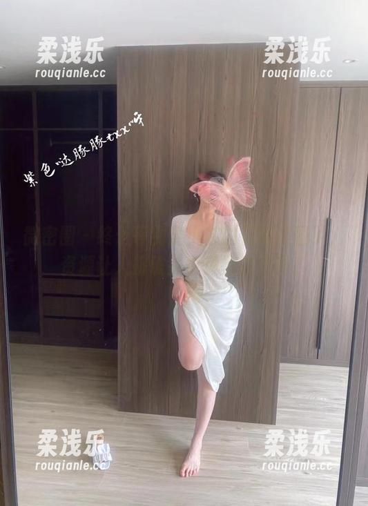 童小芯 微密圈 - 终于等到童小芯的花嫁美图了,资源让人挤破头也想抢的节奏。