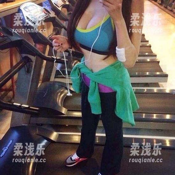 童小芯 微密圈 - 私拍和原图都不藏着掖着,童小芯的黑丝吊带让人有种想要多探讨的冲动!