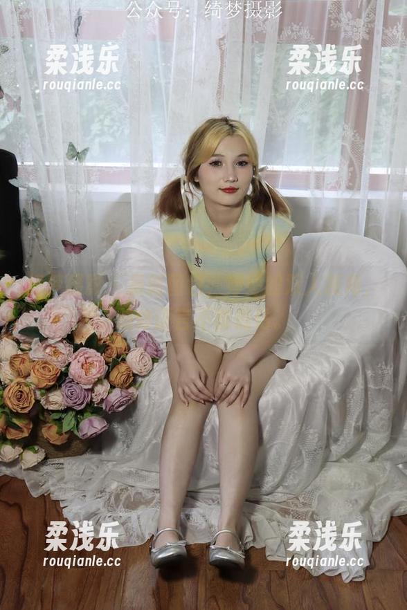 绮梦摄影-婷婷 绮梦摄影 - 最新图包,婷婷的双人视角,肢体语言不能低估。