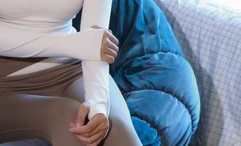 绮梦摄影 – 小玉最新的奶牛合集，颜色真是…大胆！