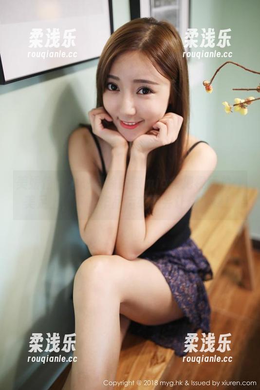 美媛馆-徐微微mia 美媛馆 - 没想到徐微微mia会把视线放在美足上,下载作品后或许会让你脚痒!