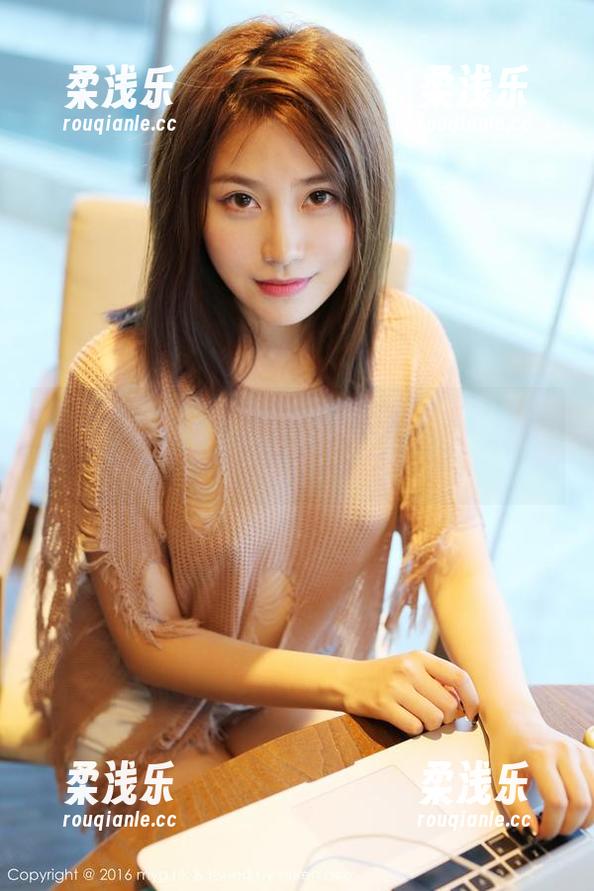 美媛馆 - 美图里的李雪婷Anna，棉袜照得哪儿都好看，可惜我没法穿。