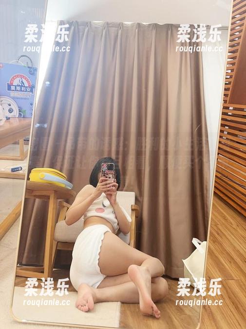 微密圈 - 吊带的诱惑：胜利的小生活原图全集，保证让你刮目相看，顺便买个吊带备着！