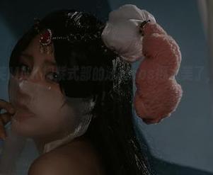 哎呀，芊川一笑MNK把紫式部的泳装cos得太美了，真让人心碎啊！