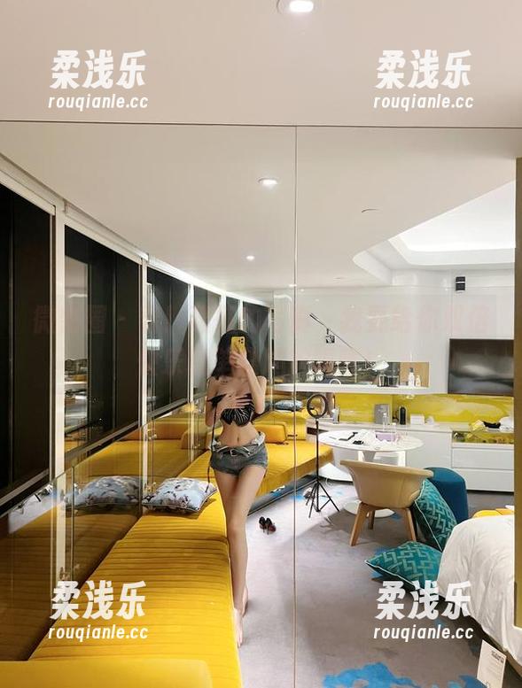 微密圈 - 看！葛征的写真，我要给你双倍快乐和单倍尴尬嘻嘻！