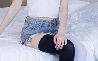 袜啵啵 – 旅拍还可以是这样的？小甜豆的图库精选不再走寻常路！