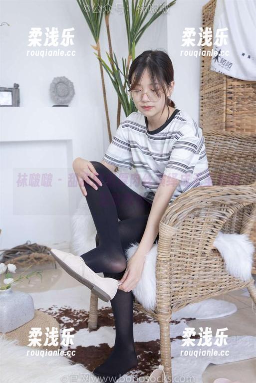 袜啵啵 - 甜甜圈把厚肉丝演绎成无圣光的悲欢离合。