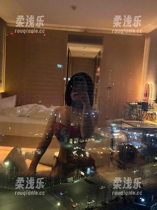 詹詹 微密圈 - 詹詹的夏天图包,值得随手翻阅的夏日乐章!