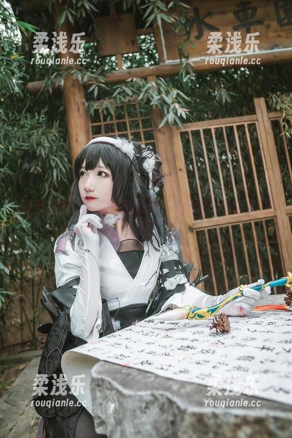 许多鱼鱼鱼与白色画布：这美图真让人想多了