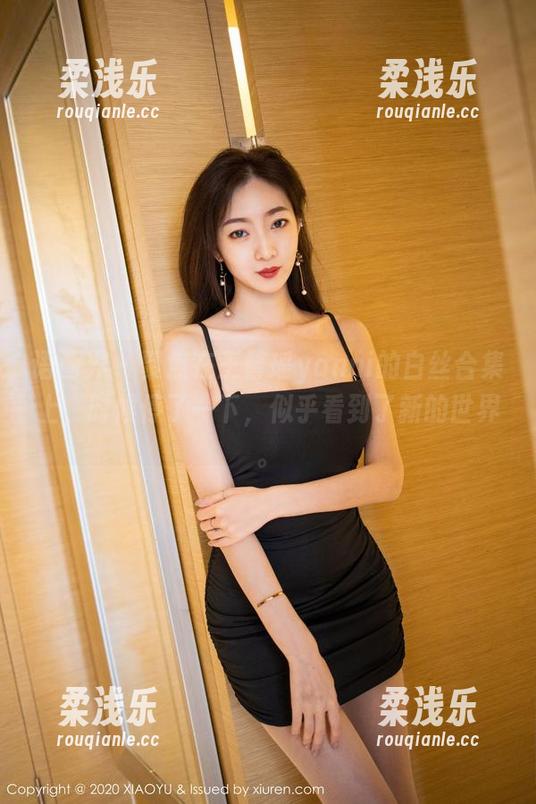 语画界 - 聚焦在王馨瑶yanni的白丝合集上，时候停了一下，似乎看到了新的世界。