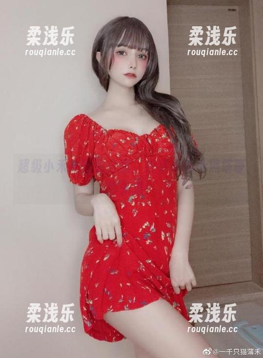 超级小禾儿 超级小禾儿图包分享,热乎乎的小黑塔等你来撩!