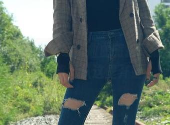 轰趴猫 – 一路在线，曲曲旅拍高清送到，走！旅行从这里开始
