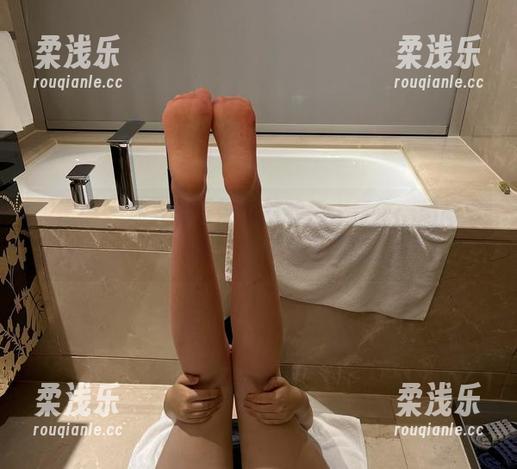 微密圈 - 迷人的五姨太的旗袍大行侠：超高清写真集，见财看轻哦！