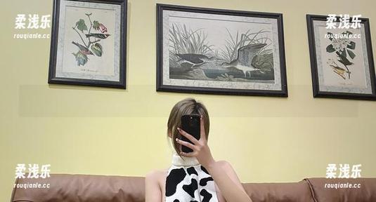 醇子小姨 微密圈 - 高清写真里,醇子小姨的旗袍与妩媚共舞