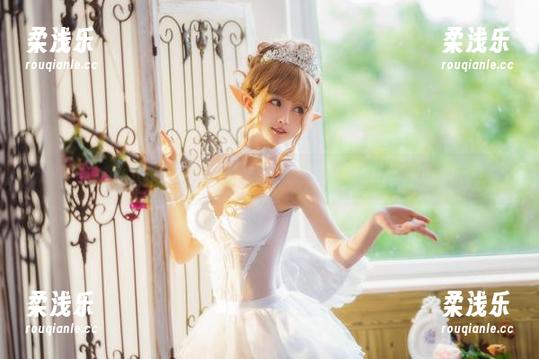 金鱼yui 走调的金鱼yui;精选蝶步韶华,图库里竟然藏着发嗲的节奏?