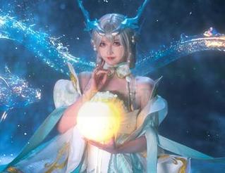 我的天，露儿大魔王的高清白衬衫cos完美诠释“轻松随性”，说她不厉害我可不信！