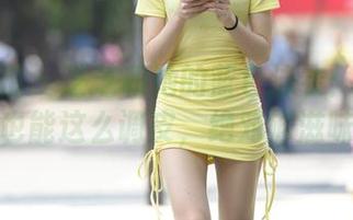 魔镜街拍 – 芝芝和她的蓝色泳衣：原来高清也能这么调皮，绝对够滋味！