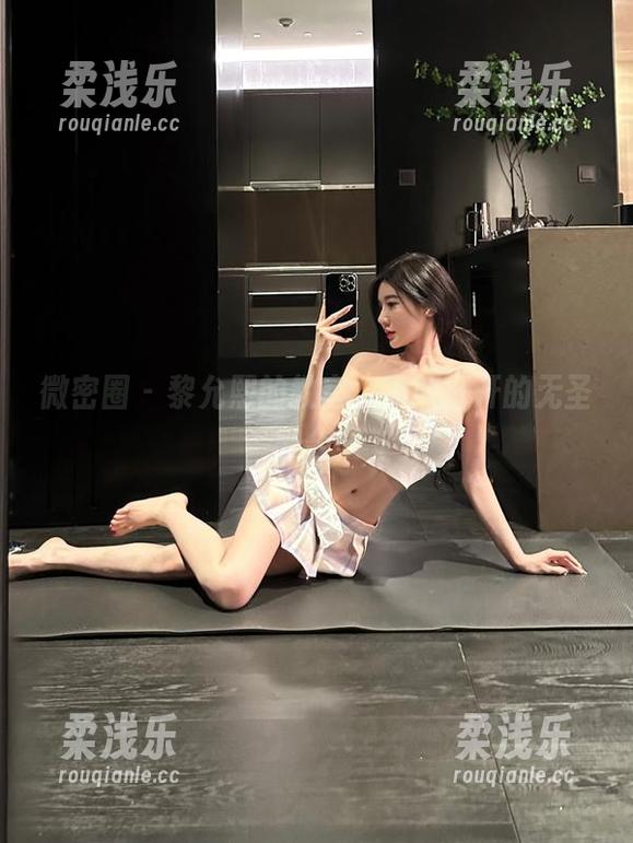 微密圈 - 黎允熙的教室，不敢打开的无圣光合集