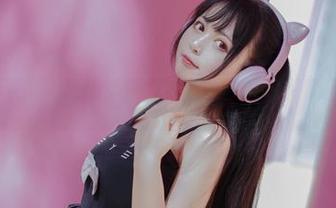 图集慢慢展开，黑猫猫ovo的透明cos吓我一跳