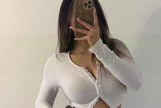 微密圈 – 一看到黑饱宝的紫色写真集，我就想下载…可是内心多少有些小抵触。